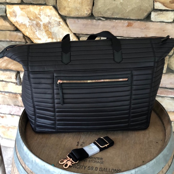 🆕 Stella & Dot Crush It Carry On Quilted Black - Picture 9 of 15